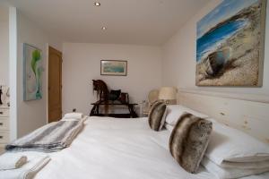 Gallery image of Stunning Beach Front house - Sleeps 6 in Pwllheli