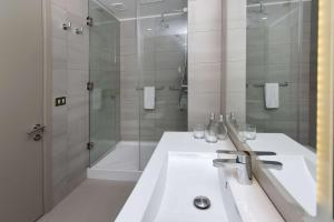 Koupelna v ubytování Best Western Ferrat