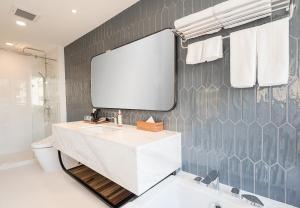 Un baño de Amanta Hotel & Residence Sathorn