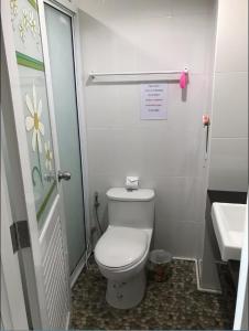Koupelna v ubytování Lanta Fevrier Resort