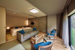 O zonă de relaxare la Okujozankei Onsen Kasho Gyoen