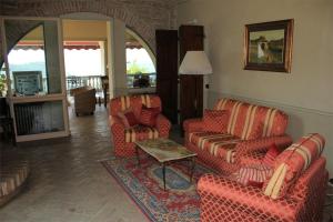 A seating area at Agriturismo Casa Adea