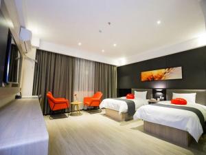 Gallery image of Thank Inn Plus Hotel Guangxi Baise Tianyang County in Baise