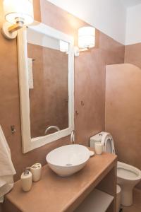 Koupelna v ubytování Villa Ntona + 33 fotografií