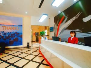 Lobby o reception area sa Thank Inn Plus Hotel Jiangsu Suzhou Dushu Lake Dongxing Road