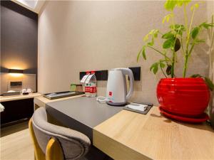 Gallery image of Thank Inn Plus Hotel Hebei Shijiazhuang High-tech Zone Torch Plaza in Shijiazhuang