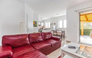 Posedenie v ubytovaní Villa Jaki