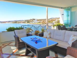 Posedenie v ubytovaní LUXURY APARTMENT FRONTAL TO THE SEA IN ESTEPONA DONCELLA BEACH