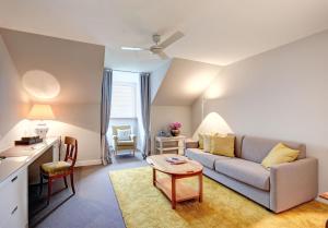 Posezení v ubytování Hotel Admiral
