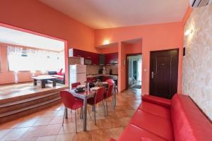 Kuchyň nebo kuchyňský kout v ubytování Apartments Karen