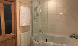 Ванна кімната в Ye Olde Globe & Chequers