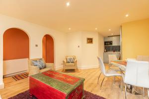 Charming 2 bed with garden in Notting Hill