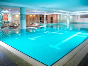 Bazén v ubytování Limerick Strand Hotel nebo v jeho okolí