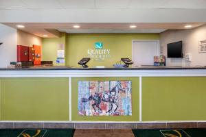 TV a/nebo společenská místnost v ubytování Quality Inn West Fort Worth
