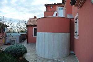 Budova, kde se apartmán nachází