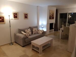 Posezení v ubytování PUERTO ESTEPONA