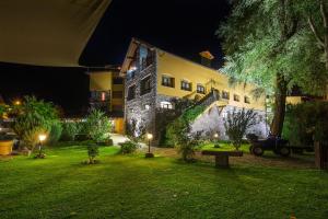 Vonkajšia záhrada v ubytovaní Hotel Restaurant Castellarnau