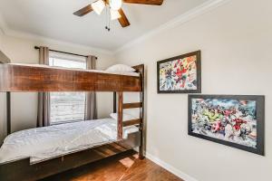 Gallery image of 2 miles to Downtown EaDo House Jr in Houston