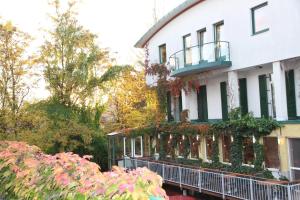 Budynek, w którym mieści się hotel