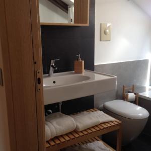 Ένα μπάνιο στο DUOMO 326 +19 φωτογραφίες