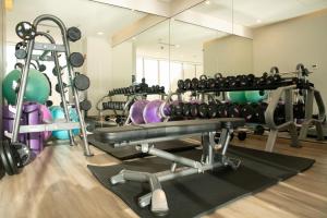 Fitness centrum a/nebo fitness zařízení v ubytování QUARTZ HOTEL & SPA