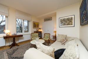 Et opholdsområde på Wilde Guest Apartments Old Town