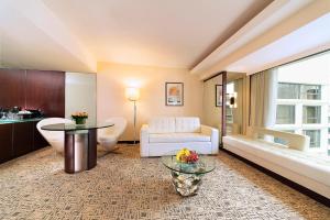 Posezení v ubytování Regal Kowloon Hotel