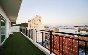 Zdjęcie z galerii obiektu Hotel Pier 48 w mieście Tongyeong