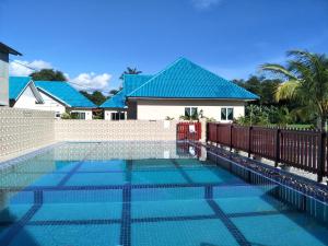 Bazén v ubytování DVilla Guesthouse Langkawi nebo v jeho okolí