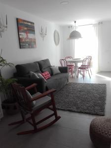 A seating area at TRIPERIA 25