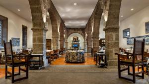 Um restaurante ou outro lugar para comer em Pousada Mosteiro de Guimaraes