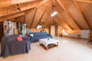 Posezení v ubytování Sunset House - Ideal for families, by ZanteWize
