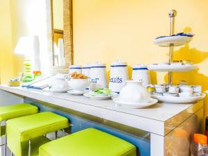 Jedlo v ubytovaní bed & breakfast alebo blízkom okolí + 20 fotografií