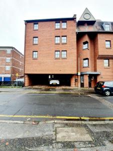 Afbeelding uit fotogalerij van Chelmsford Town Centre Apartments With Car Parking in Chelmsford