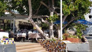 Restauracja lub miejsce do jedzenia w obiekcie Playa de la Arena Apartment