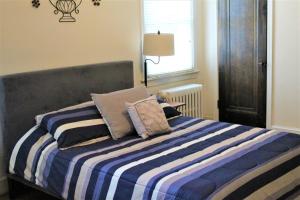 Fotografie z fotogalerie ubytování Master Bedroom-Private Bath, Washington DC ve Washingtonu + 7 fotografií