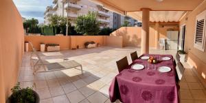 Posezení v ubytování Apartamento Nuevo con Gran Terraza y Wifi en Canet