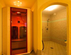 Koupelna v ubytování Appartements Oswaldeck + 37 fotografií