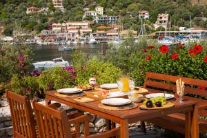 Gallery image of Arodo Seaside Villas | Villa Penelope in Sivota