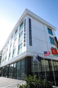 Το κτήριο όπου στεγάζεται  το ξενοδοχείο