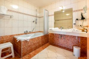 Koupelna v ubytování Hotel Erlenhof