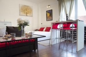 Posedenie v ubytovaní Studio apartment with a view of Ban Jelačić Square