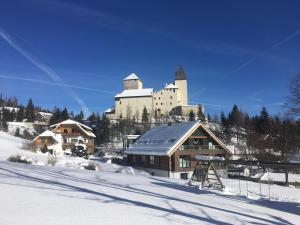 Obiekt Residenz zur Hackenschmiede zimą