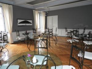 Ресторант или друго място за хранене в Hotel Saint-Sauveur