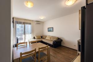 Apartments BG&MN tesisinde bir oturma alanı