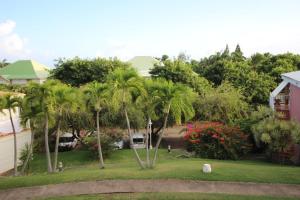 Jardí fora de Jolie studio meublé avec petite vue mer