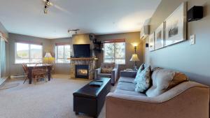 Afbeelding uit fotogalerij van Whistler Blackcomb Vacation Rentals - Village North in Whistler