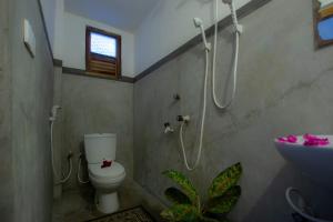 חדר רחצה ב-The Surf Access Guest House