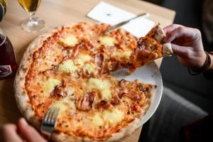 Hrana v oz. blizu podeželske hiše
