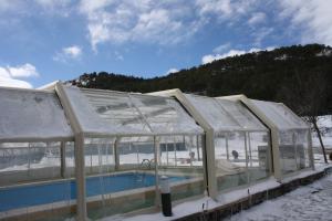 Bazén v ubytování Apart-Hotel Selva Nevada nebo v jeho okolí